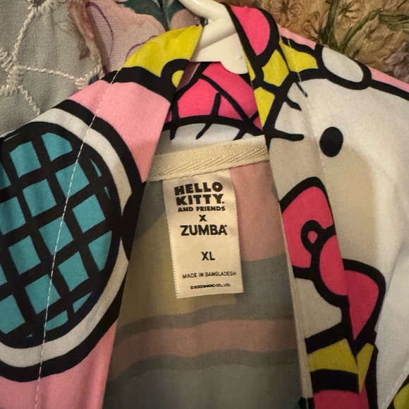 NWT Hello Kitty x Zumba Jacket XL - Picture 4 of 6